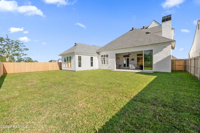$1,199,000 | 202 Winding Wood Lane, Lafayette, LA 70508