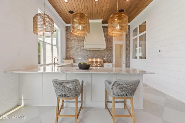 $1,199,000 | 202 Winding Wood Lane, Lafayette, LA 70508