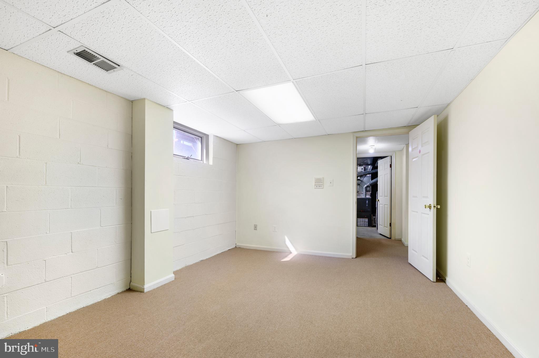 18 Homecrest Court Silver Spring, MD 20906 - Photo 29 of 31 Room that can be used as an office, exercise room
