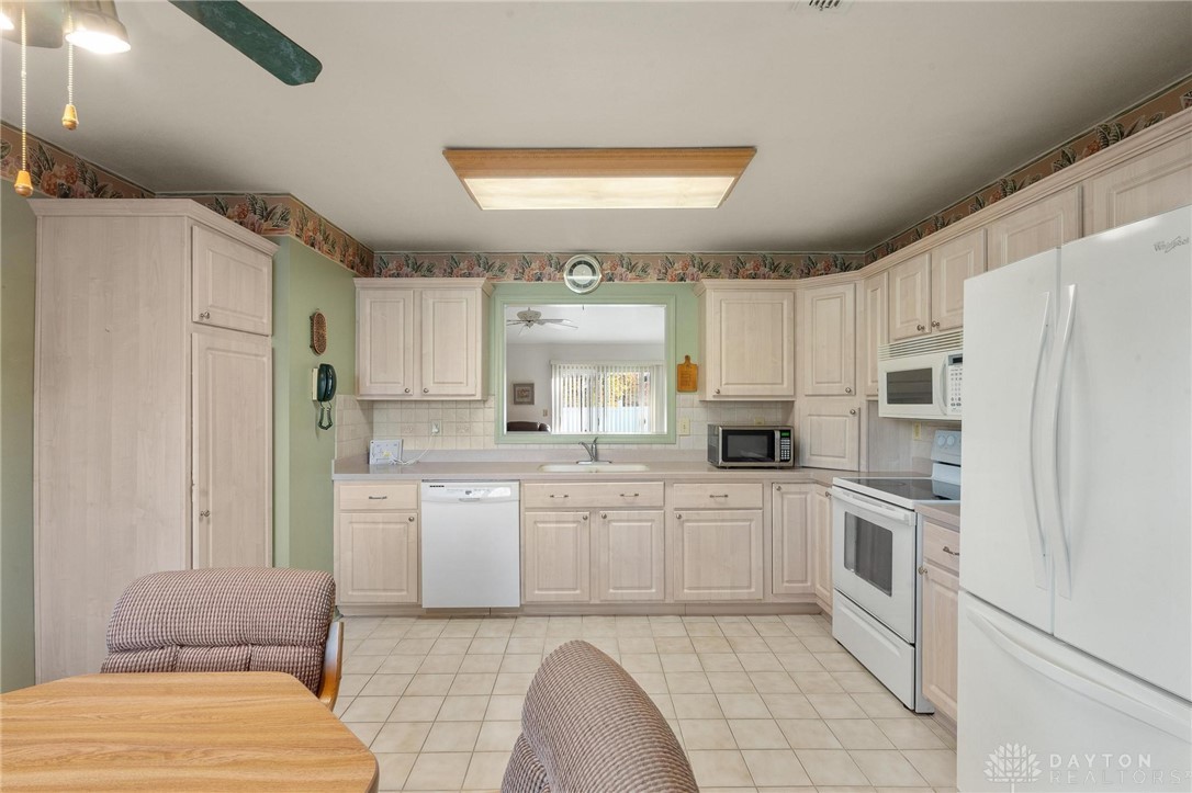 6728 Charlesgate Road Dayton, OH 45424 - Photo 12 of 26 Gallery Image 12