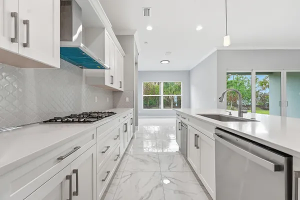 $3,500 | 6391 High Pointe Circle, Vero Beach, FL 32967