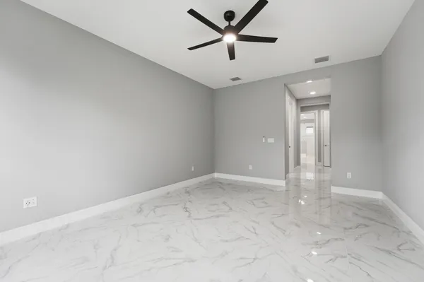 $3,500 | 6391 High Pointe Circle, Vero Beach, FL 32967