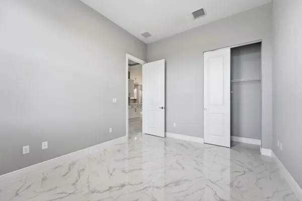 $3,500 | 6391 High Pointe Circle, Vero Beach, FL 32967