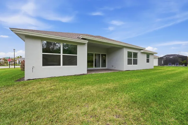 $3,500 | 6391 High Pointe Circle, Vero Beach, FL 32967