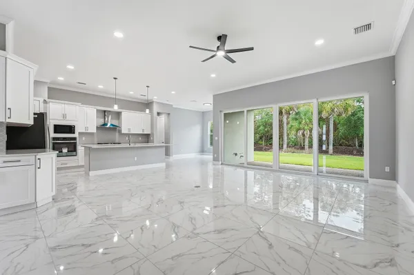 $3,500 | 6391 High Pointe Circle, Vero Beach, FL 32967