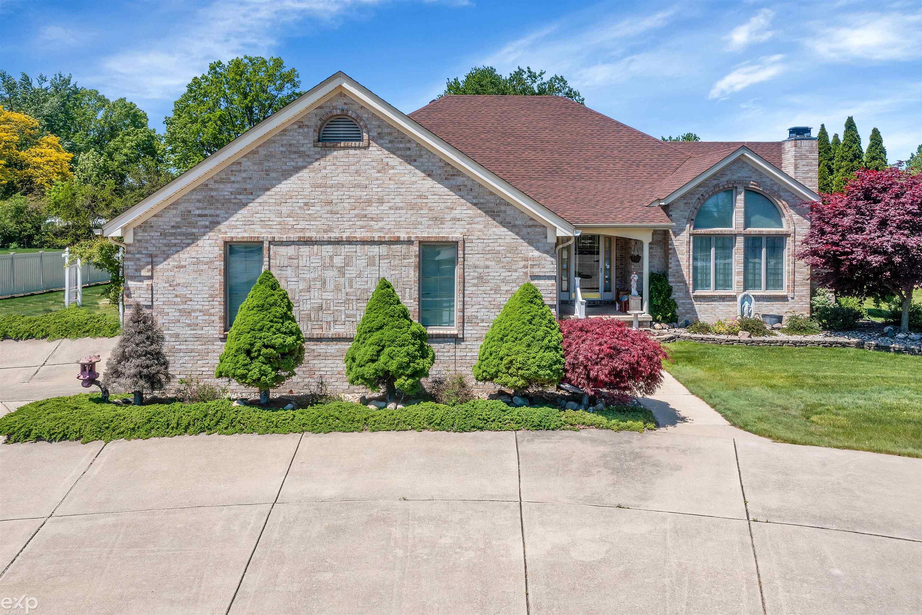 23890 Hall Road Woodhaven, MI 48183 - Photo 16 of 39