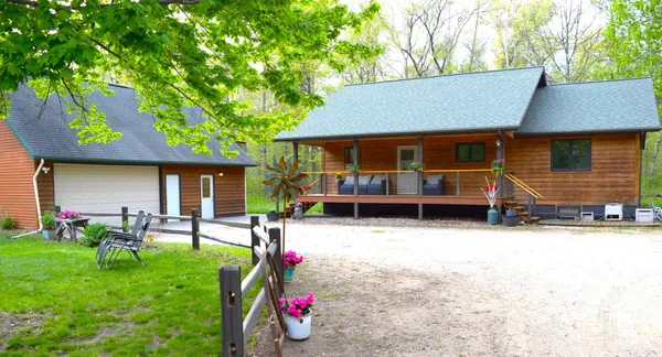 $499,900 | 13066 Oakland Parkway Road, Merrifield, MN 56465