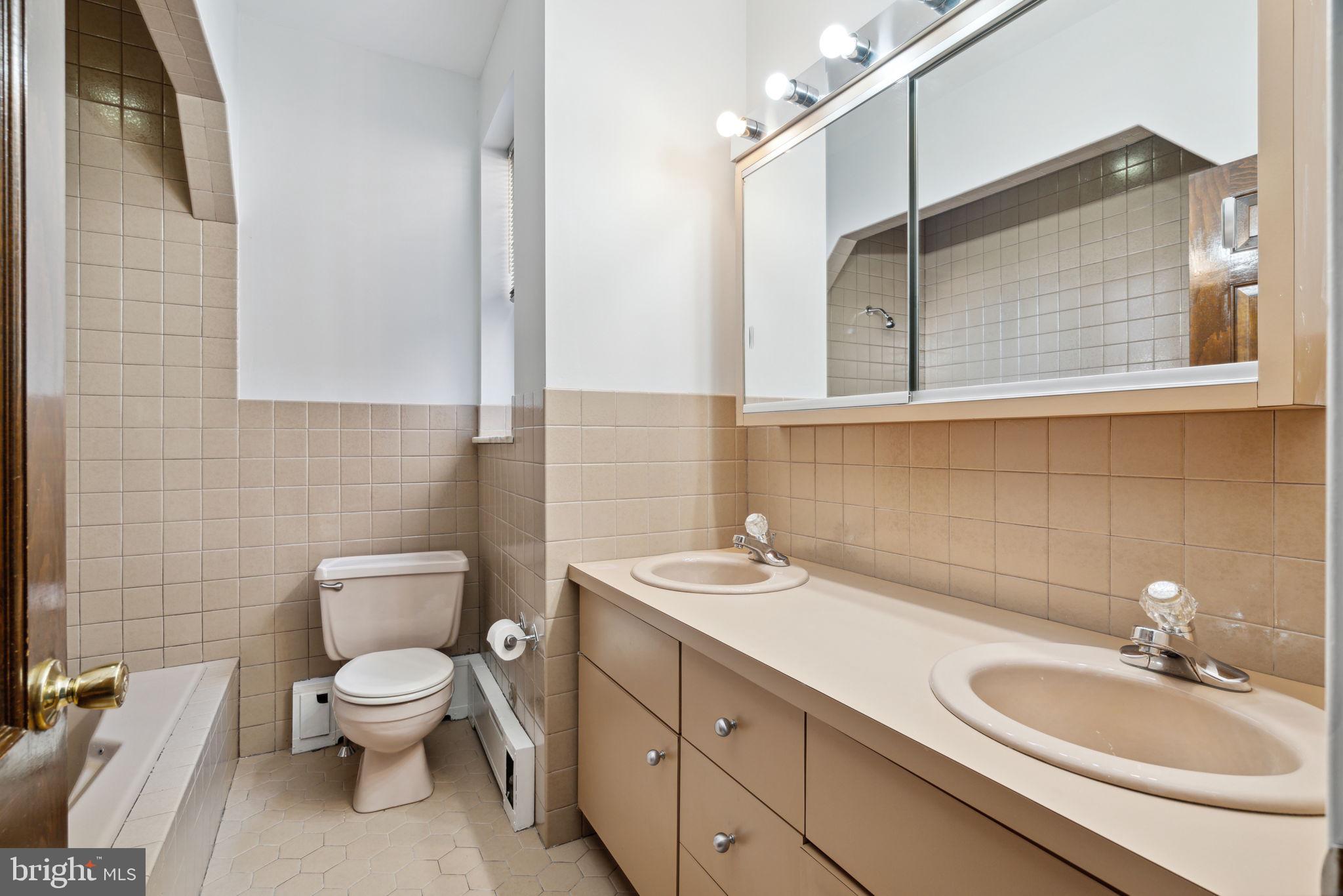 2426 South 20th Street Philadelphia, PA 19145 - Photo 23 of 31