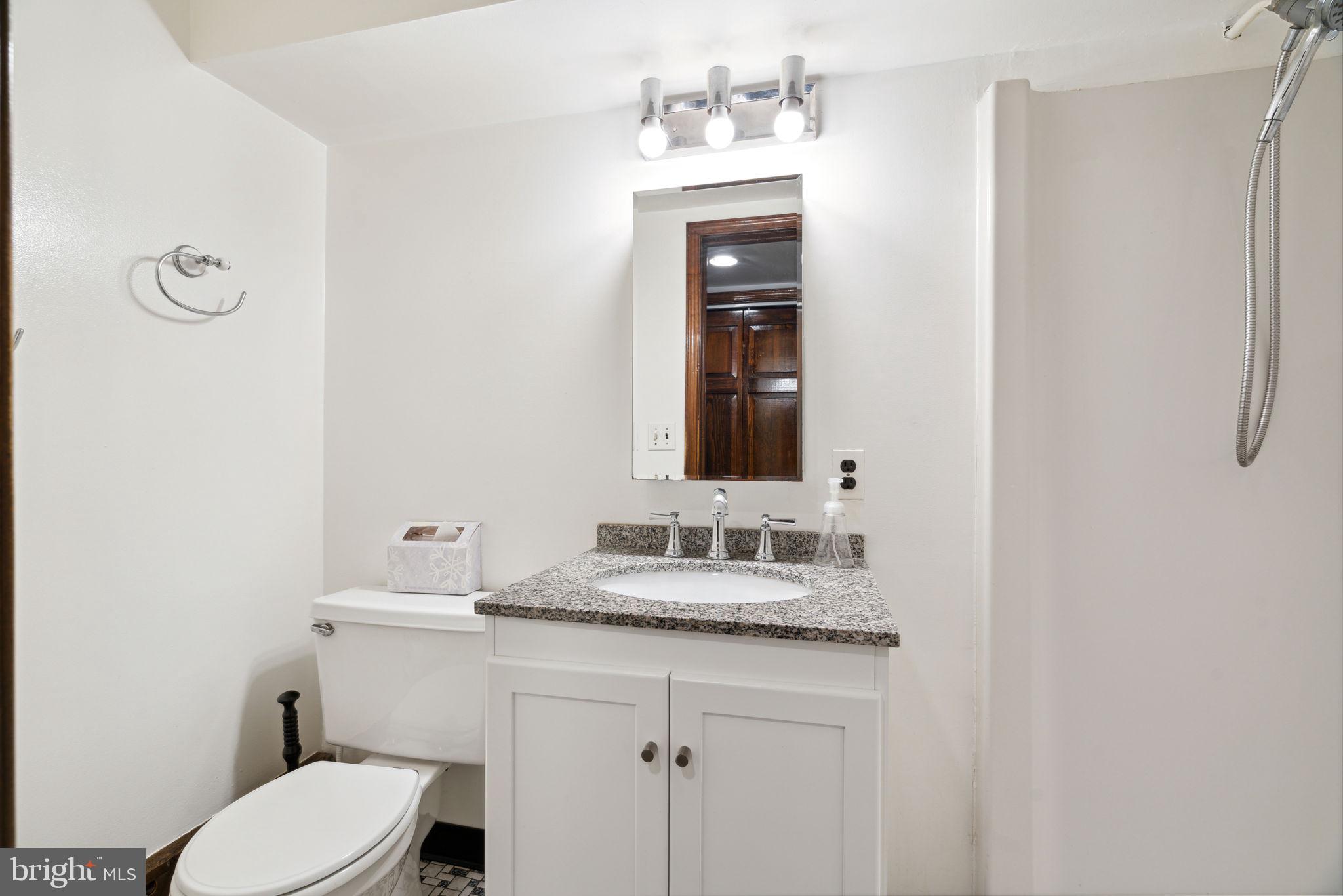 2426 South 20th Street Philadelphia, PA 19145 - Photo 28 of 31
