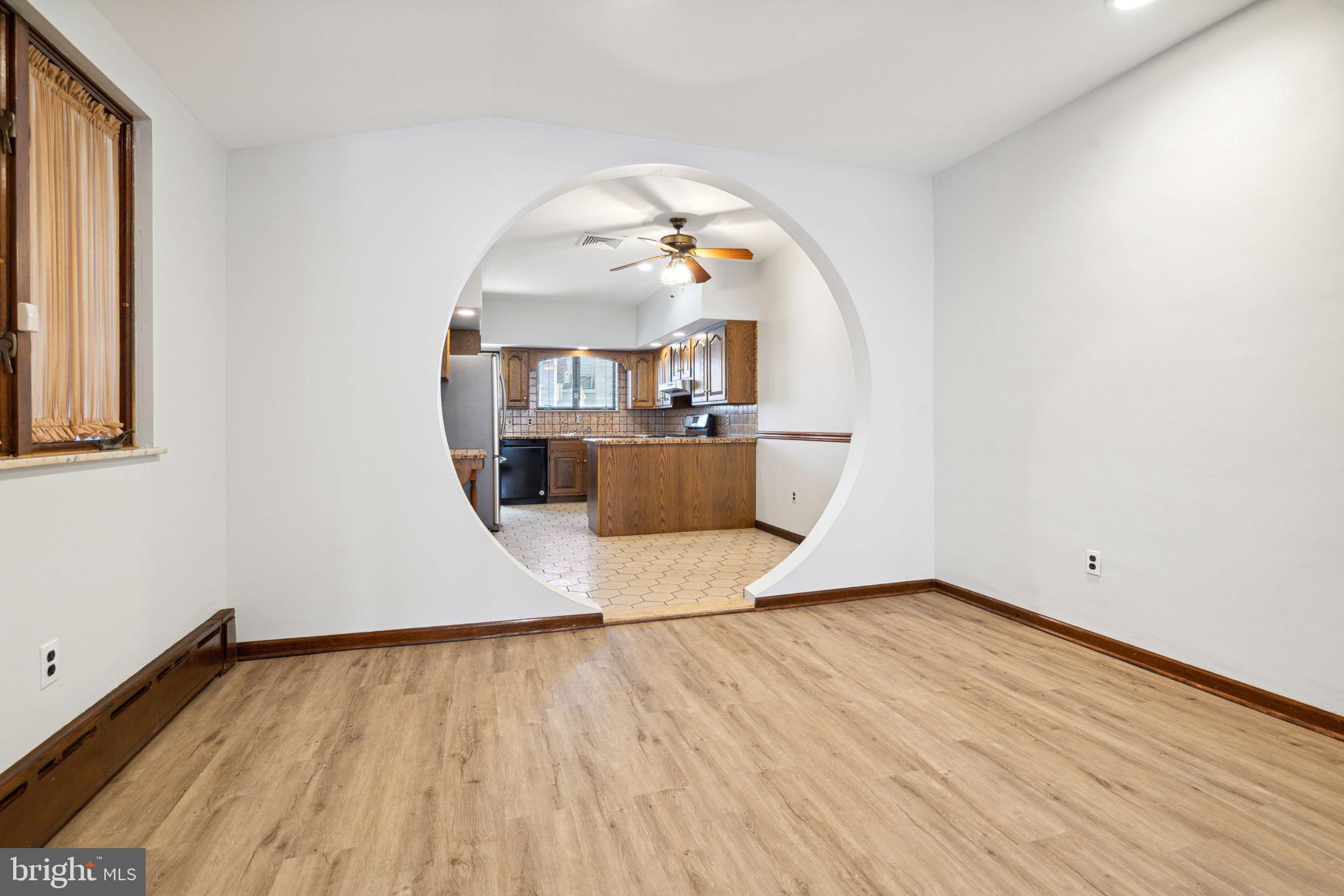 2426 South 20th Street Philadelphia, PA 19145 - Photo 8 of 31