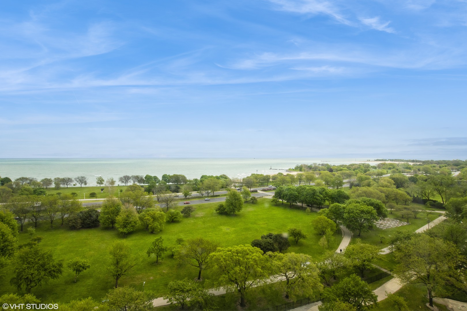 5415 North Sheridan Road, Unit 1504 Chicago, IL 60640 - Photo 2 of 21 a view of an outdoor and trees
