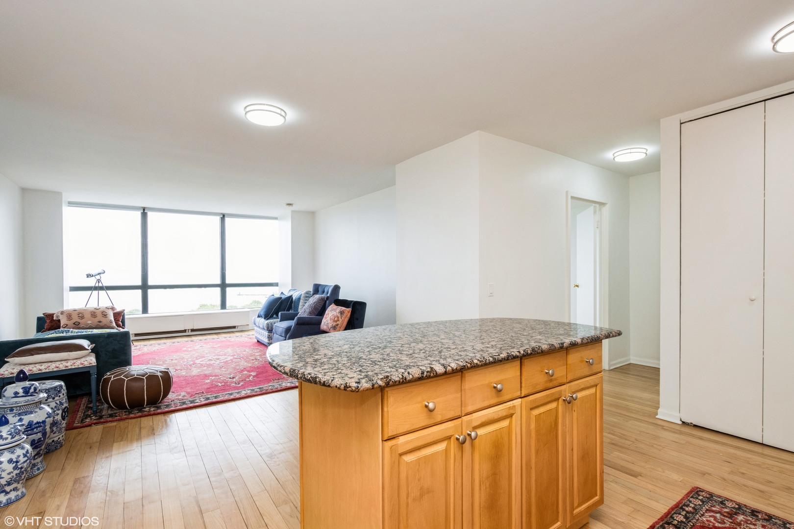 5415 North Sheridan Road, Unit 1504 Chicago, IL 60640 - Photo 4 of 21 a kitchen with sink and refrigerator
