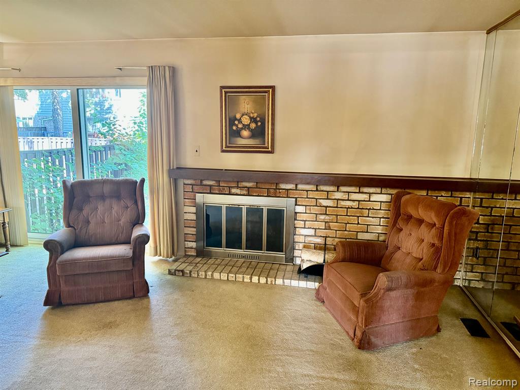 1976 Ridge Court Royal Oak, MI 48073 - Photo 8 of 43