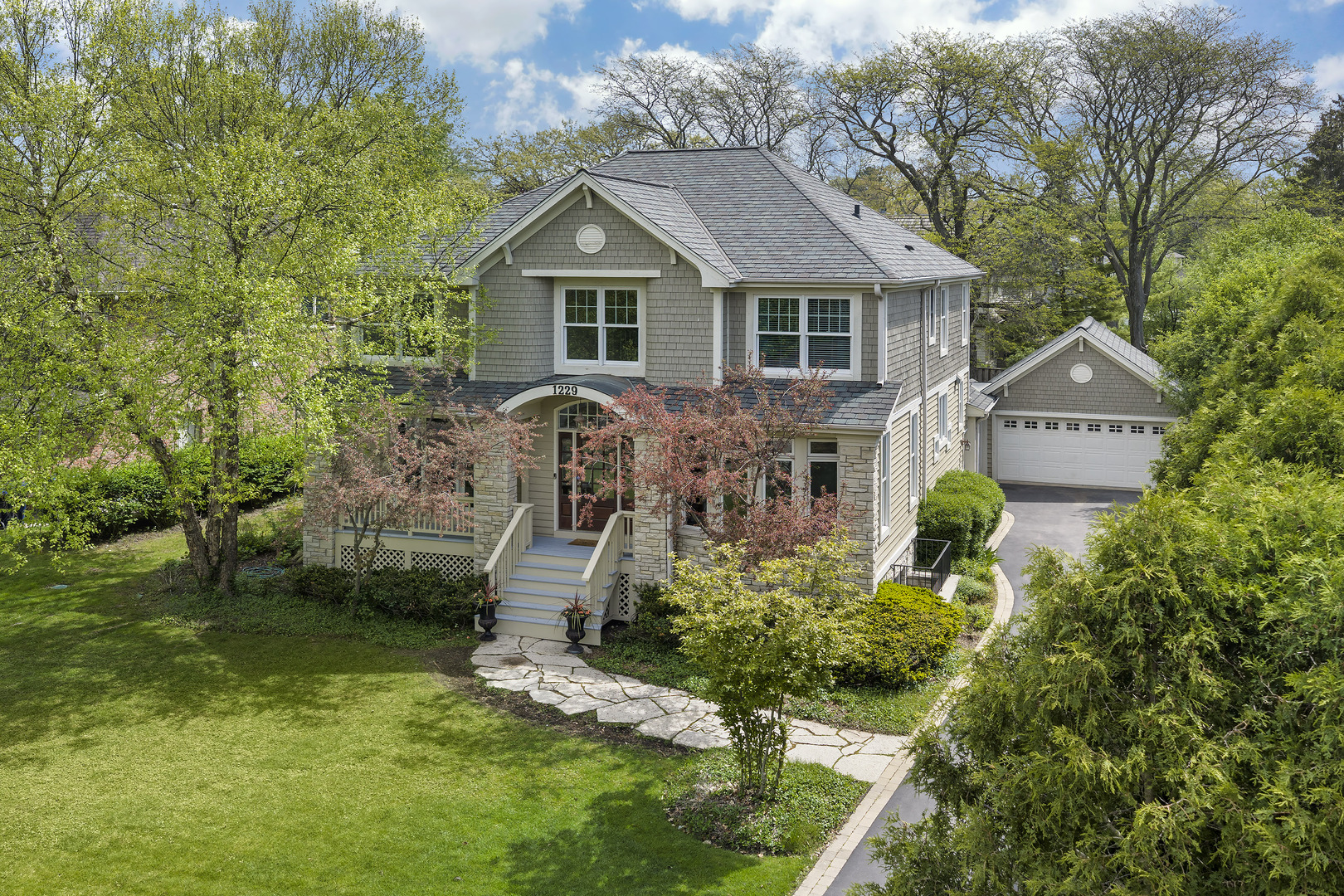 1229 Fairfield Road Glencoe, IL 60022 - Photo 2 of 27