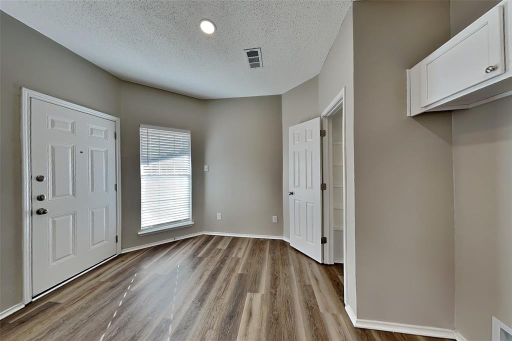 4816 Grainger Trail Fort Worth, TX 76137 - Photo 5 of 18