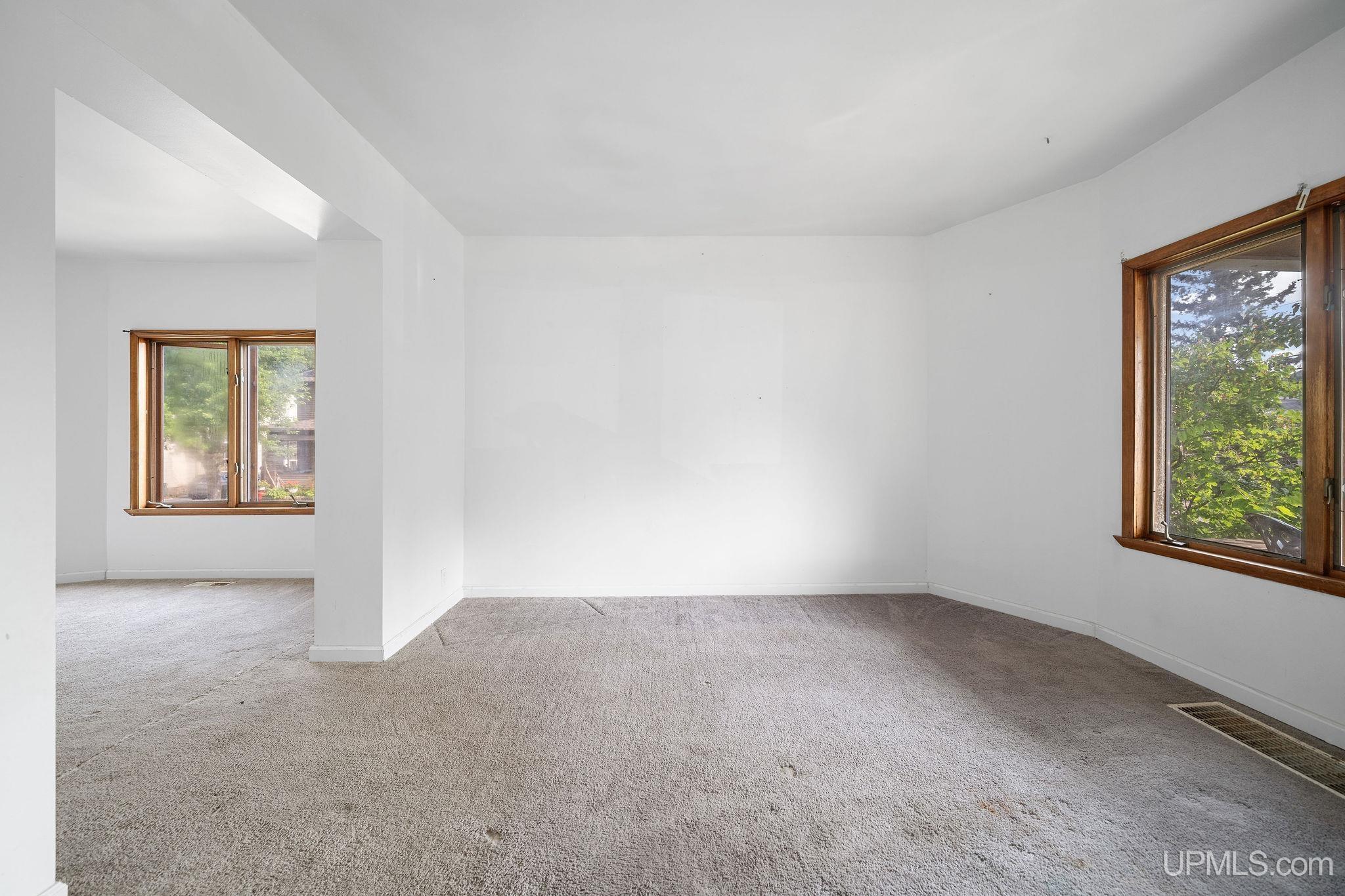 635 North 5th Street Ishpeming, MI 49849 - Photo 5 of 43