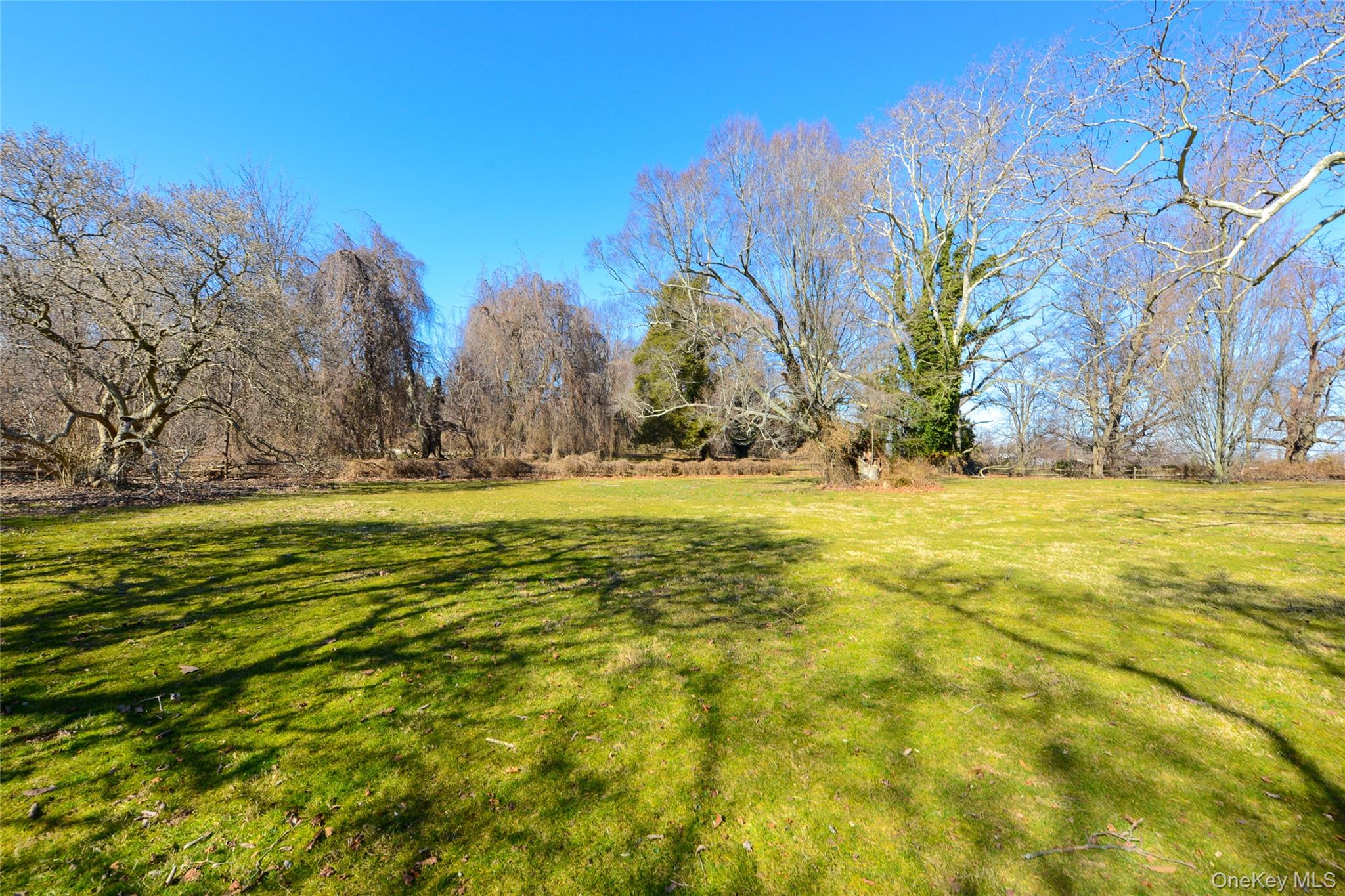 1 Pond Road Glen Cove, NY 11542 - Photo 34 of 36