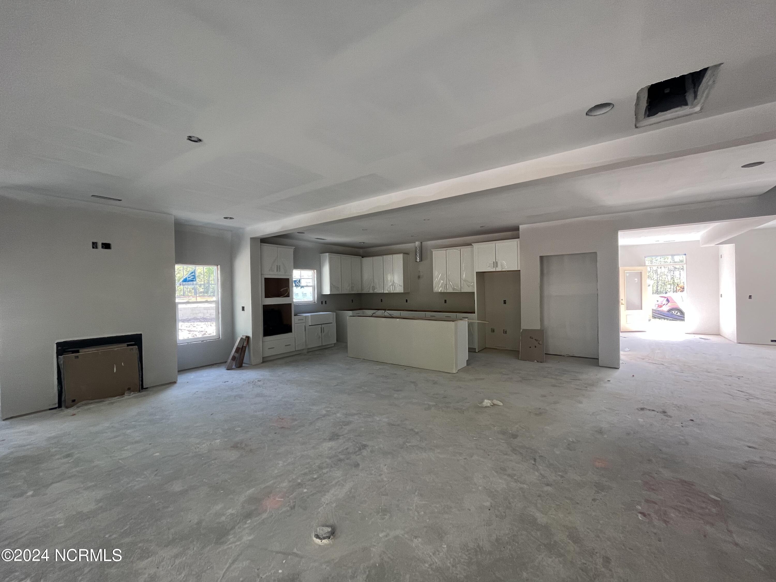 159 Allbrook Way Hampstead, NC 28443 - Photo 7 of 11 Great Room/Kitchen