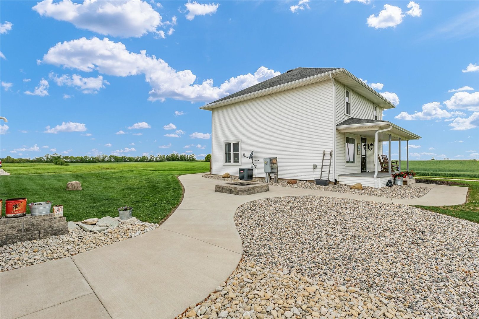 55 North 2600E Road Rankin, IL 60960 - Photo 45 of 48 a view of a house with backyard porch and sitting area