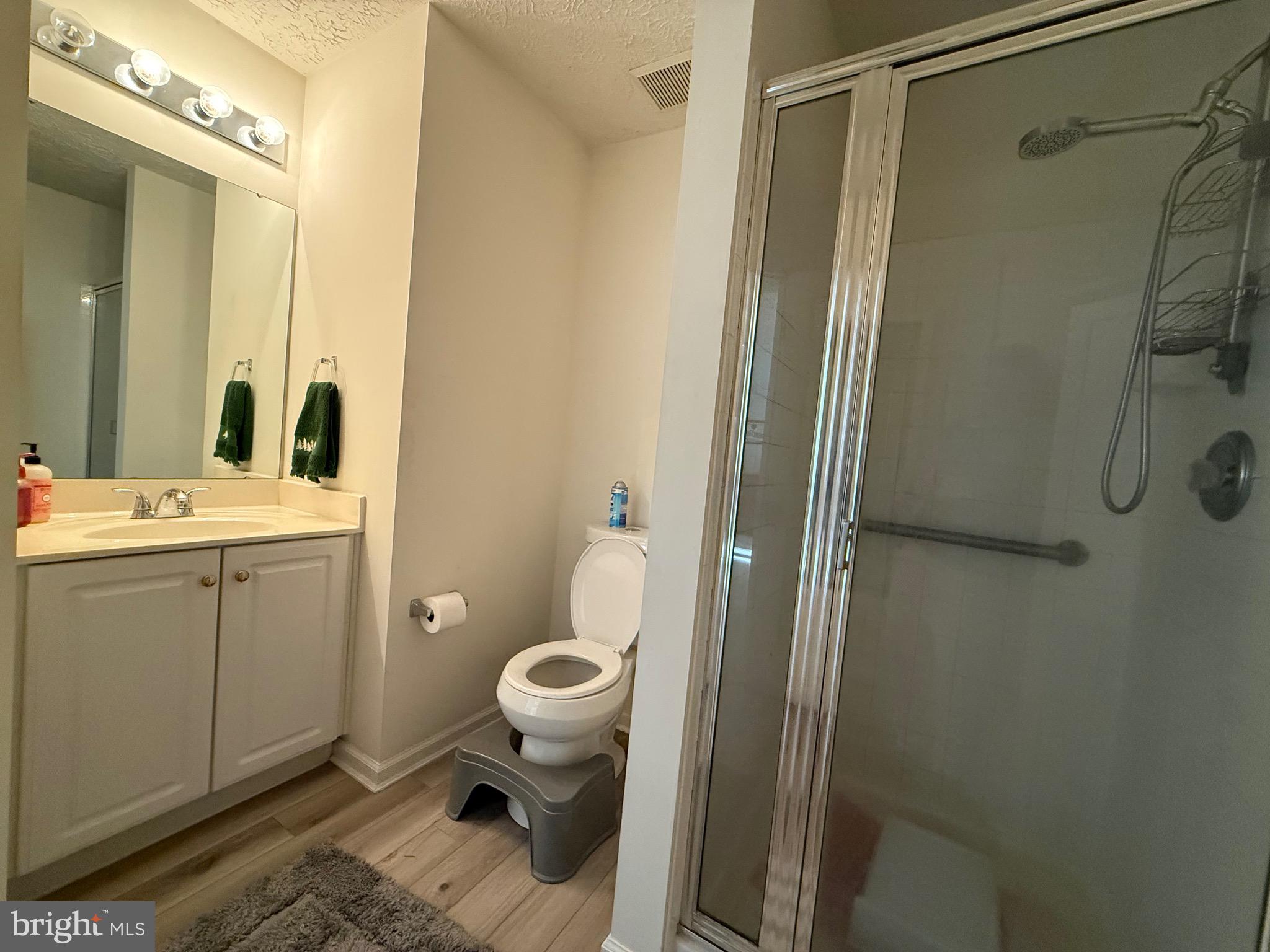 8326 Poplar Mill Road, Unit 8326 Nottingham, MD 21236 - Photo 24 of 28 Second Bathroom
