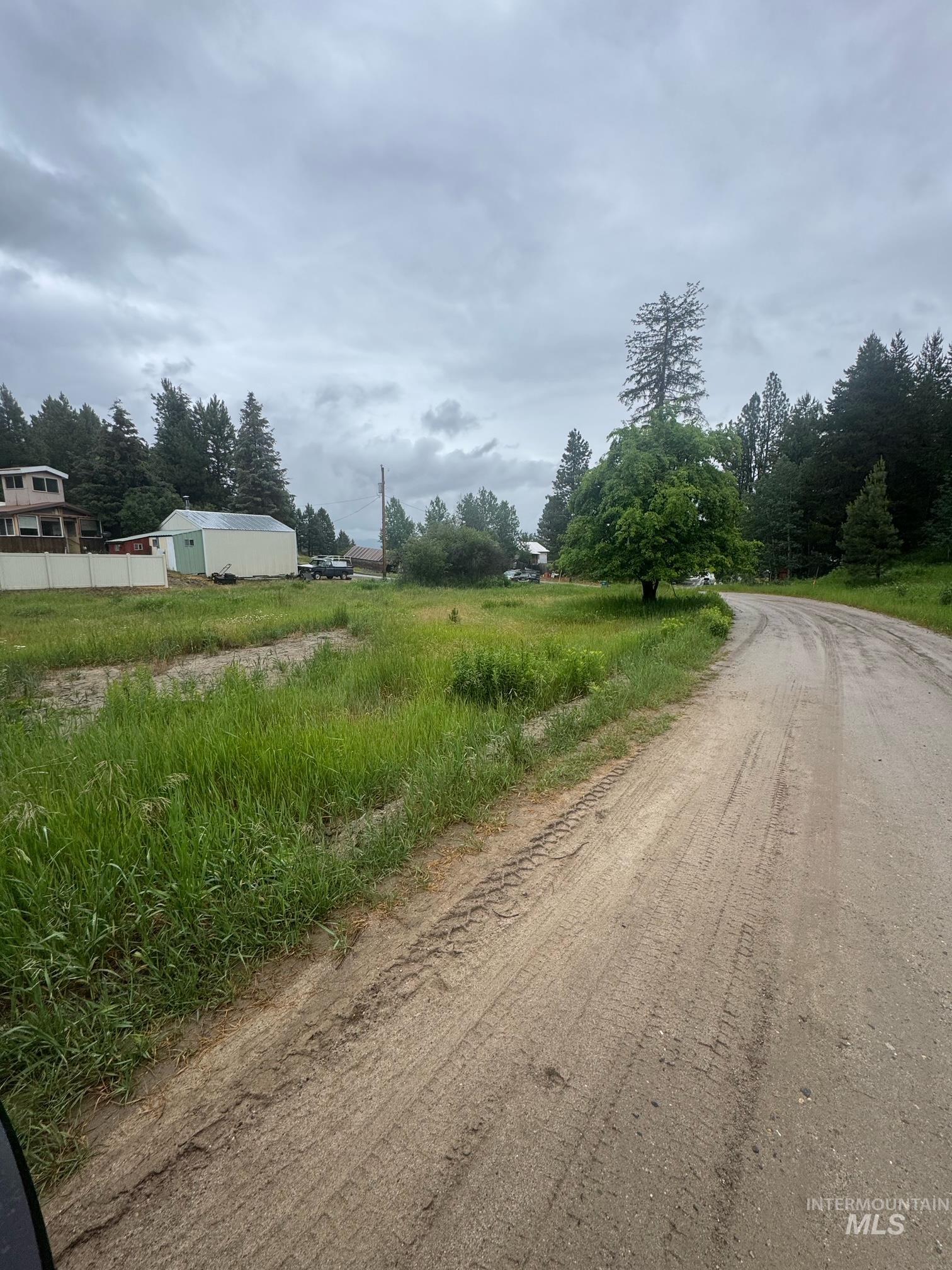 401 Basque Drive Cascade, ID 83611 - Photo 2 of 7