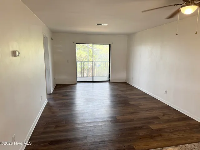 $1,250 | 4491 Holly Tree Road, Wilmington, NC 28412