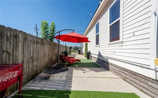 $319,000 | 2009 Center Street, Arabi, LA 70032