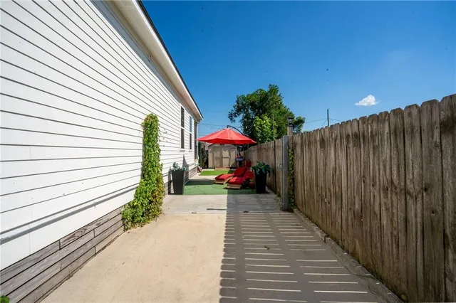 $319,000 | 2009 Center Street, Arabi, LA 70032