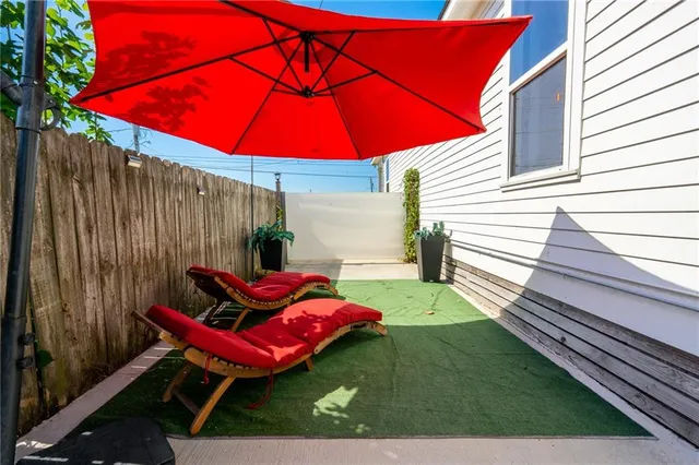 $319,000 | 2009 Center Street, Arabi, LA 70032