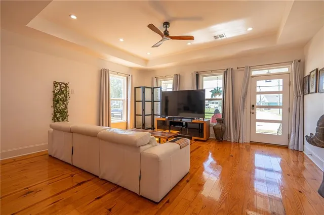 $319,000 | 2009 Center Street, Arabi, LA 70032