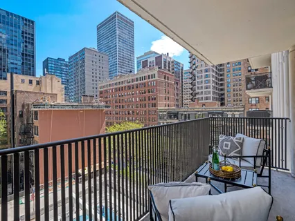 $1,299,900 | 200 East Delaware Place, Unit 8/9C, Chicago, IL 60611