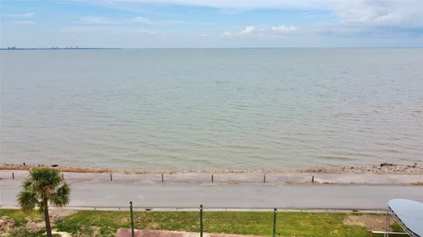 $85,000 | 1003 B 24th Street, San Leon, TX 77539