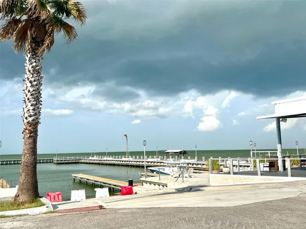 $85,000 | 1003 B 24th Street, San Leon, TX 77539