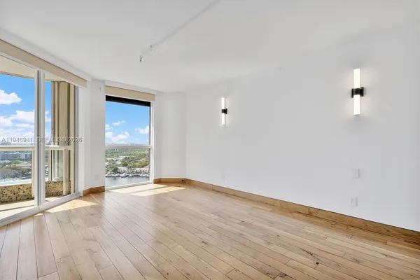 $4,300 | 21205 Northeast 37th Avenue, Unit 2204, Aventura, FL 33180