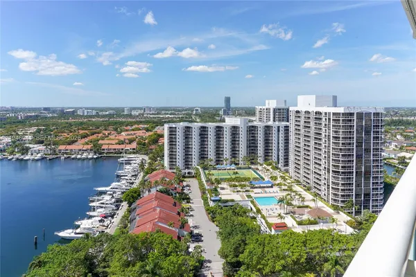 $4,300 | 21205 Northeast 37th Avenue, Unit 2204, Aventura, FL 33180