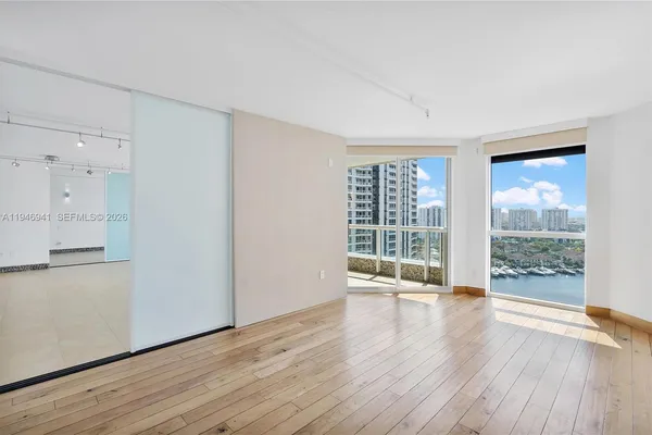 $4,300 | 21205 Northeast 37th Avenue, Unit 2204, Aventura, FL 33180