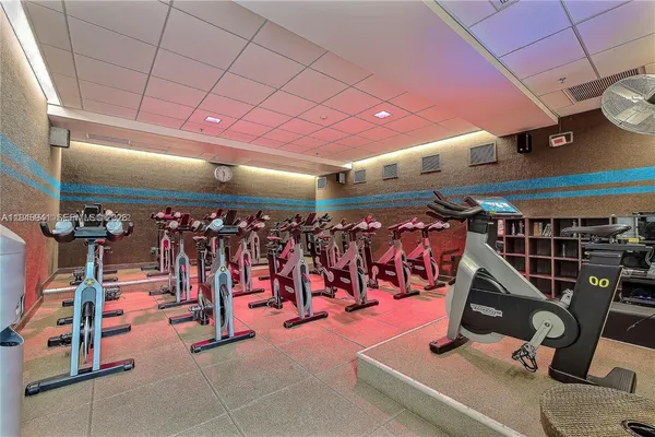 $4,300 | 21205 Northeast 37th Avenue, Unit 2204, Aventura, FL 33180