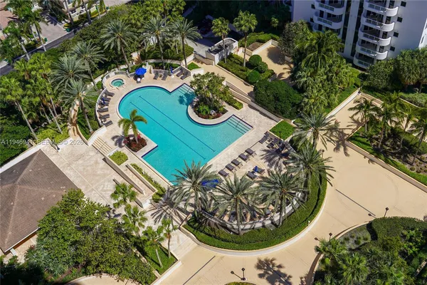 $4,300 | 21205 Northeast 37th Avenue, Unit 2204, Aventura, FL 33180