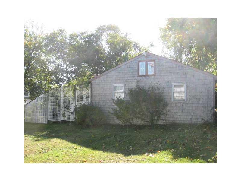 18 Pier Road Portsmouth, RI 02872 - Photo 6 of 7 Exterior Front.