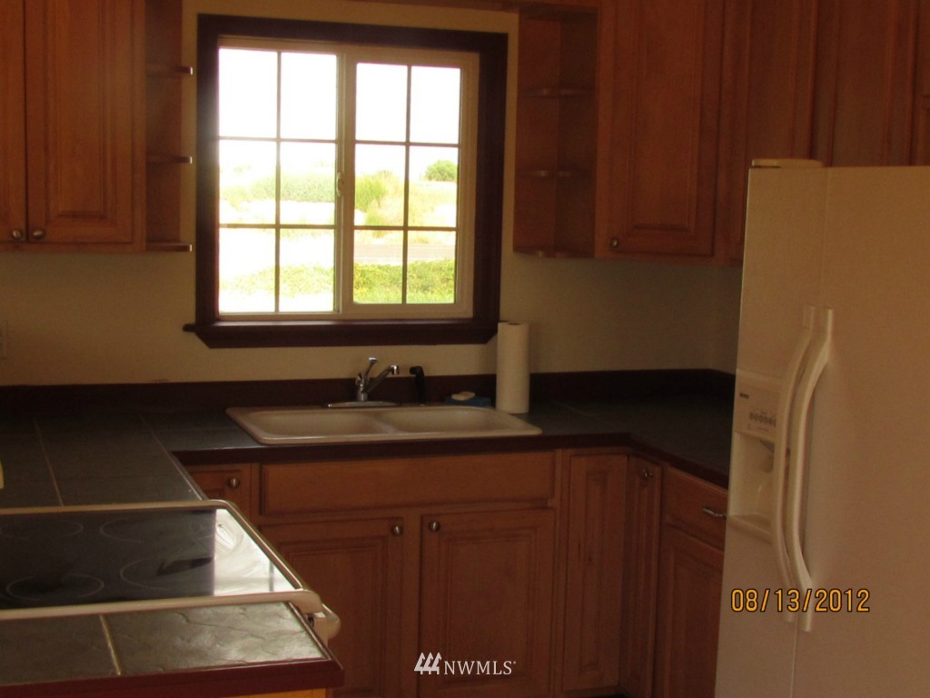 2595 West Bench Road Othello, WA 99344 - Photo 3 of 12