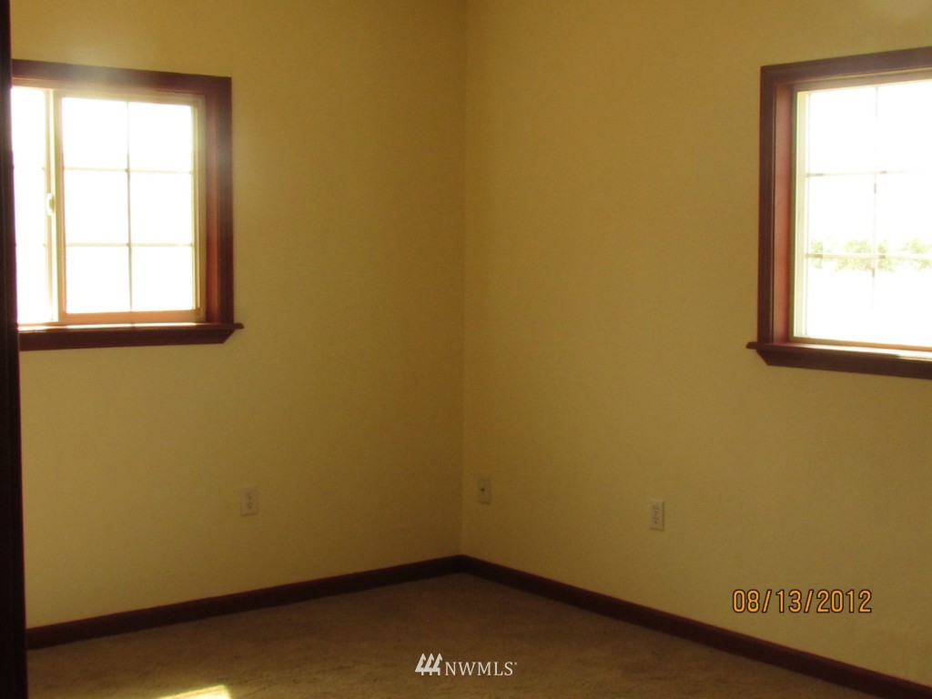2595 West Bench Road Othello, WA 99344 - Photo 6 of 12