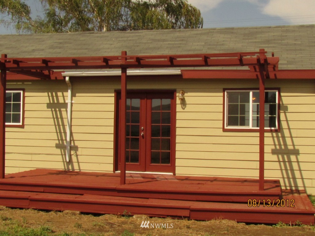 2595 West Bench Road Othello, WA 99344 - Photo 9 of 12
