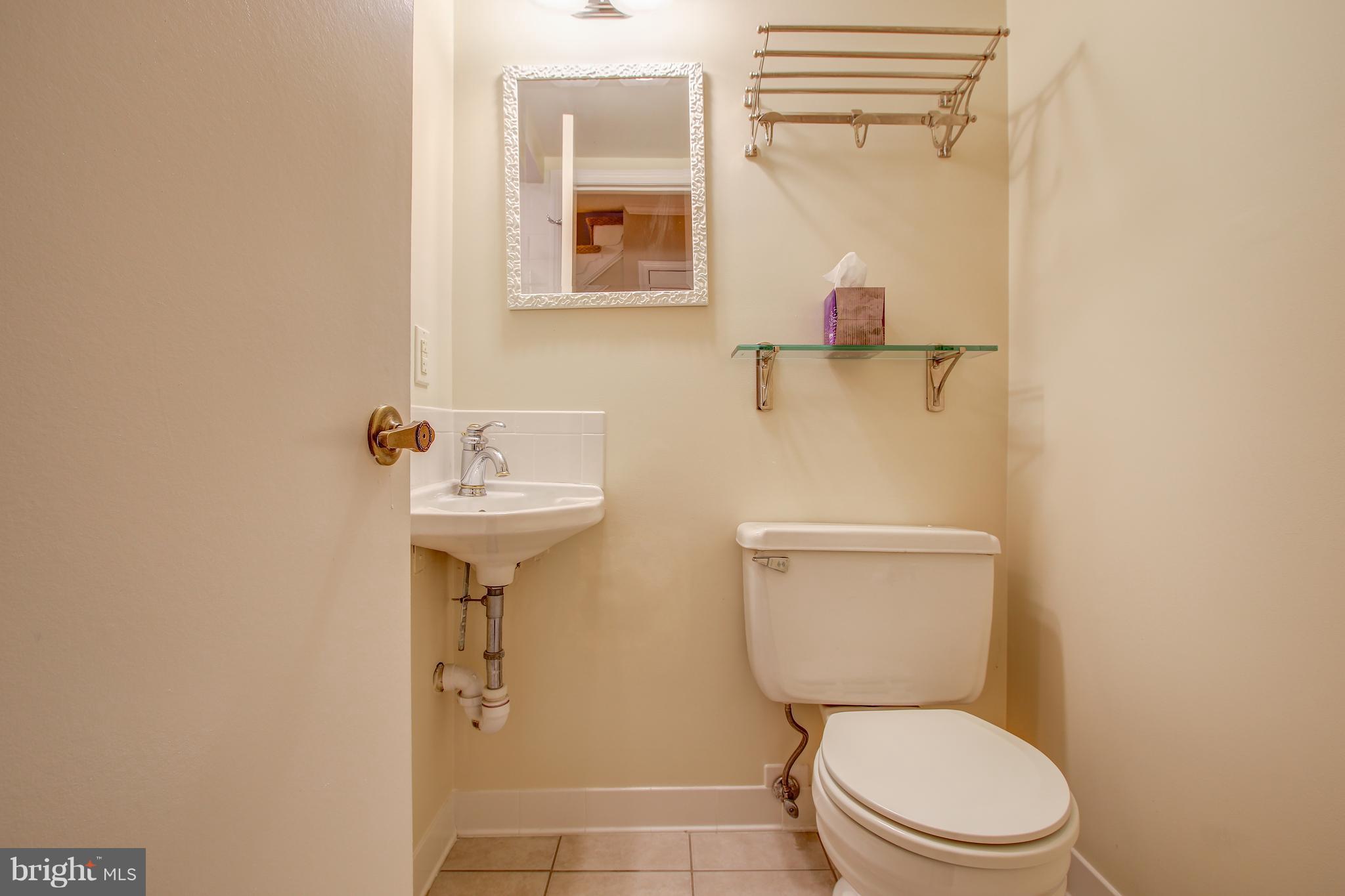 7252 Greentree Road Bethesda, MD 20817 - Photo 27 of 33 Gallery Image 27