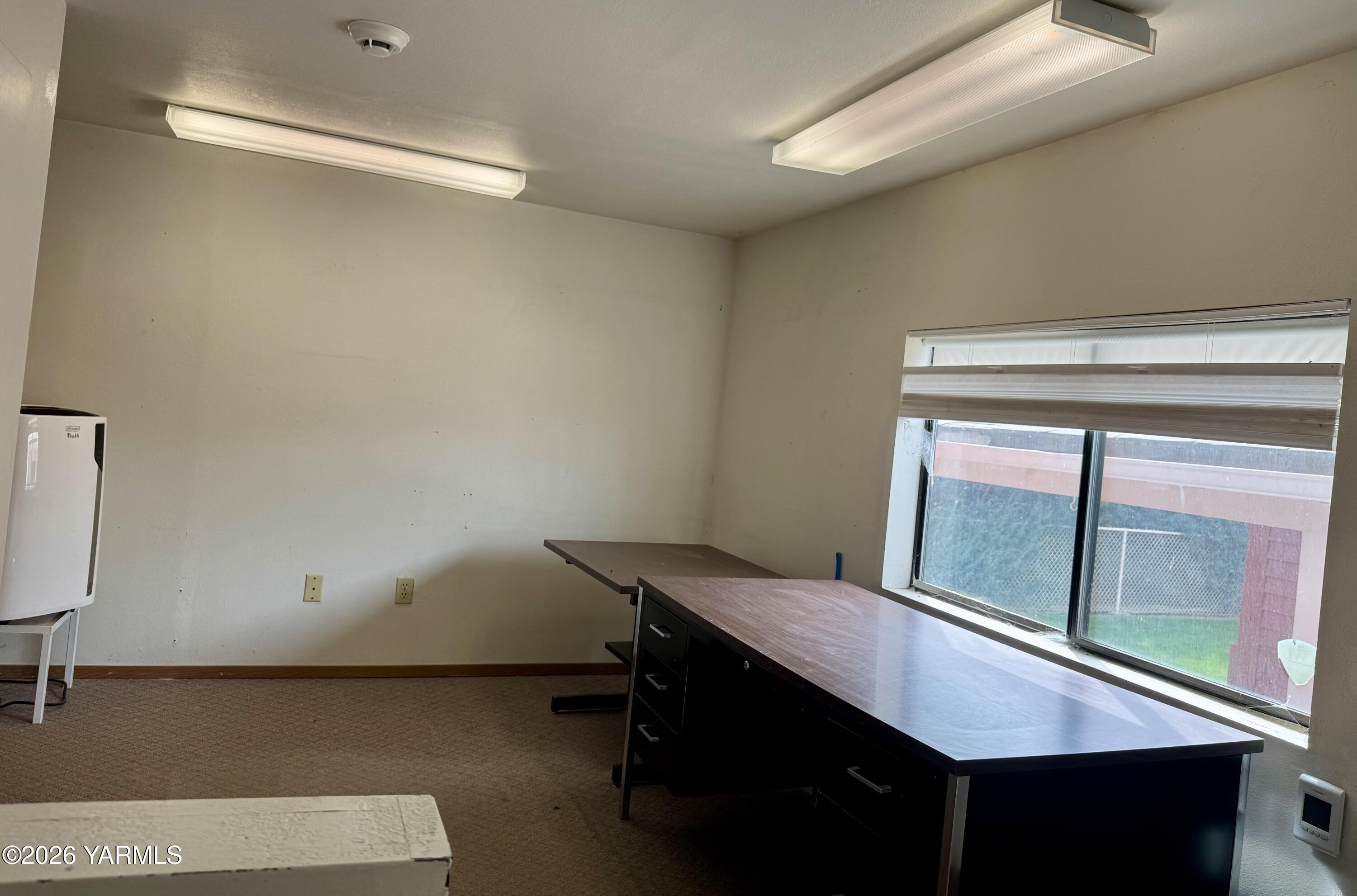 7801 Campbell Road, Unit 1 Toppenish, WA 98948 - Photo 20 of 44 Inside office/ADU