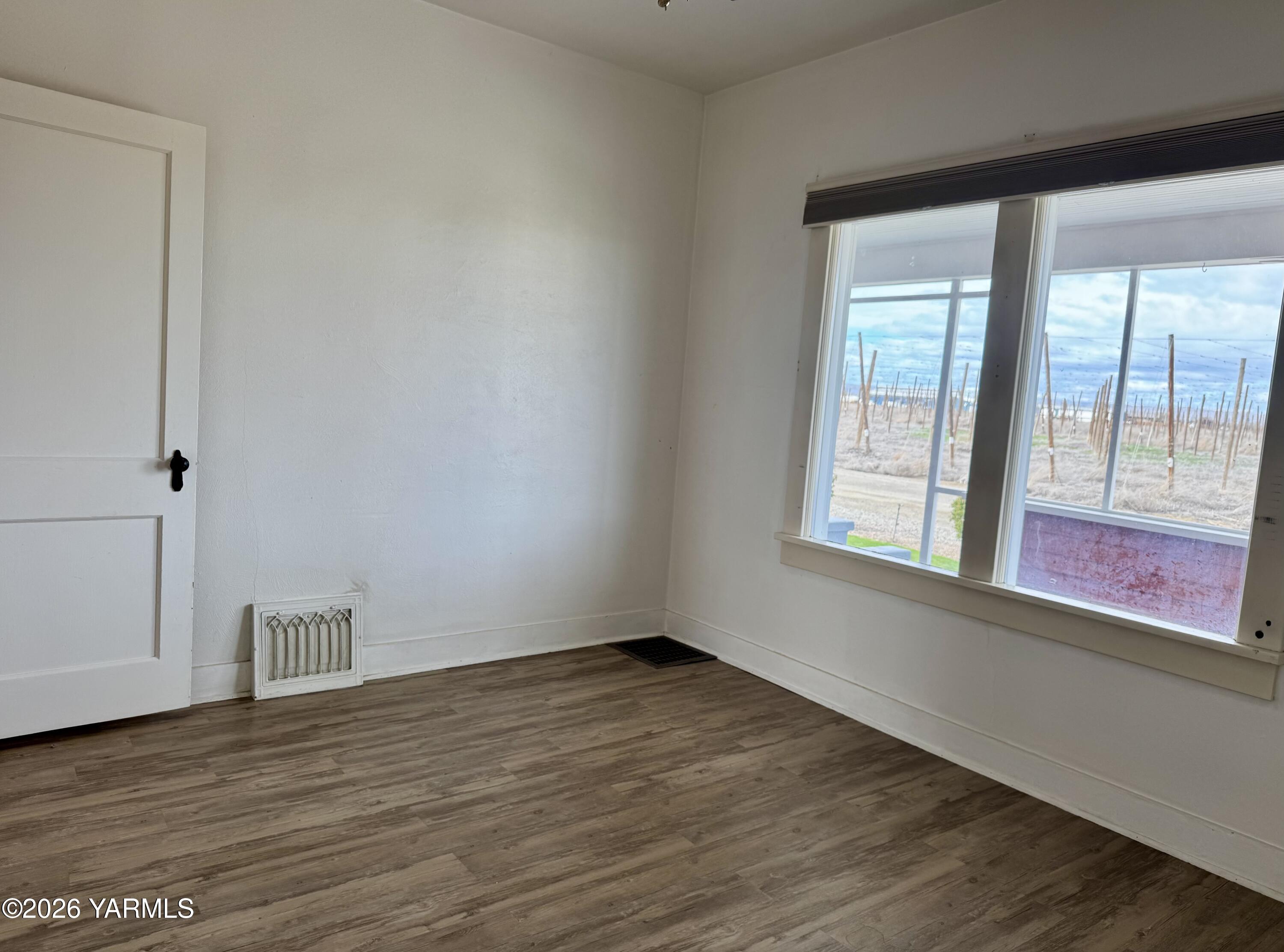 7801 Campbell Road, Unit 1 Toppenish, WA 98948 - Photo 23 of 44 Office/4th Bedroom