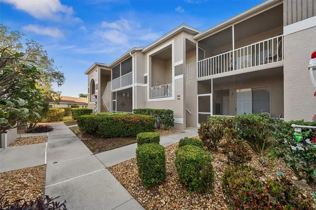 $359,900 | 9611 Castle Point Drive, Unit 912, Sarasota, FL 34238