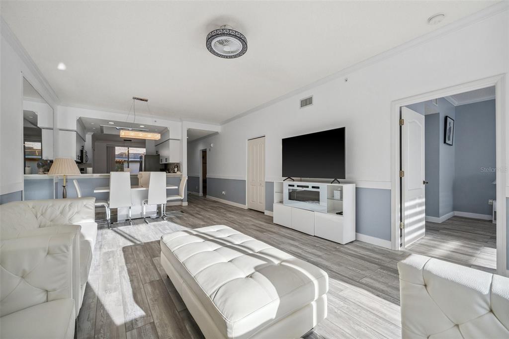 9611 Castle Point Drive, Unit 912 Sarasota, FL 34238 - Photo 11 of 31