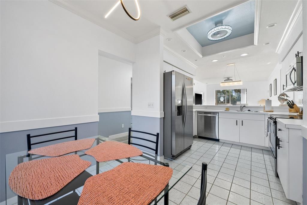 9611 Castle Point Drive, Unit 912 Sarasota, FL 34238 - Photo 12 of 31