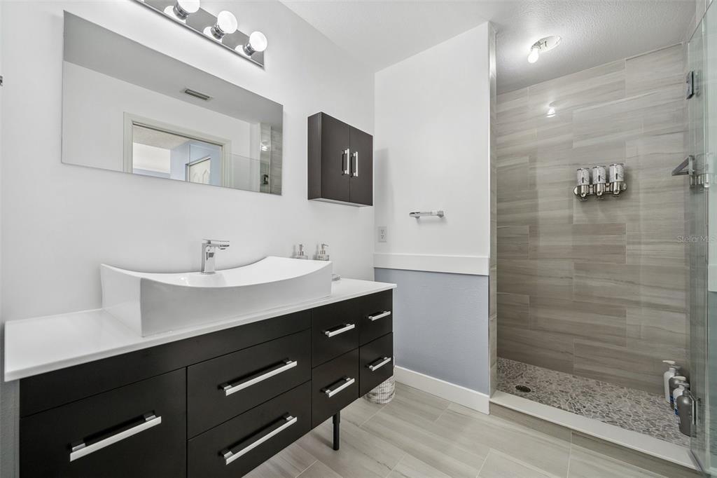 9611 Castle Point Drive, Unit 912 Sarasota, FL 34238 - Photo 7 of 31