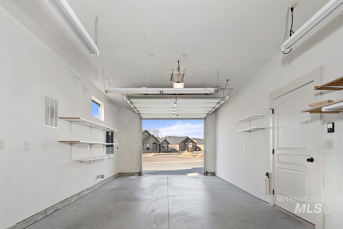 1213 West Lowry Street Meridian, ID 83646 - Photo 38 of 38 View of garage